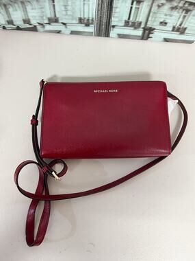 Michael Kors 32F6GTVC3A et Set Large Leather Crossbody Clutch Cherry